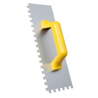 Desempenadeira Dentada 12x35cm Com Cabo de Madeira Momfort