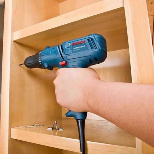 Parafusadeira e Furadeira Bosch GSR 7-14 E 400W 220V cabo de 4m