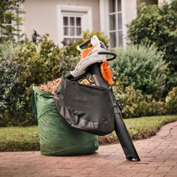 Aspirador e Soprador de Folhas à Bateria SHA 56 220V Stihl