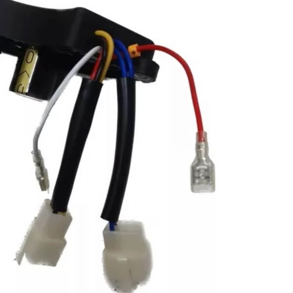 AVR Meia Lua Trifásico 220V 8 Fios Toyama