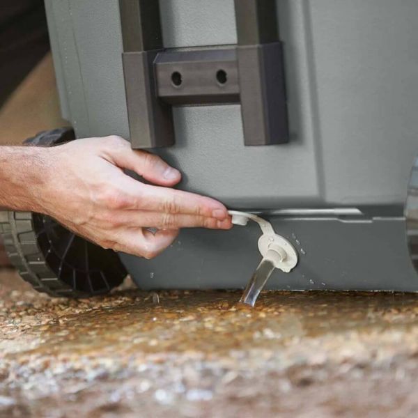 Caixa Térmica com Rodas 61,5L Silver Ash Coleman