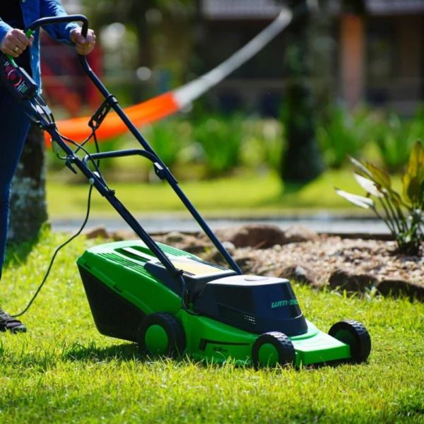 Cortador de Grama Mono WM-350 1100W com Recol Trapp