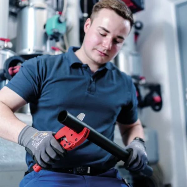 Cortador de Tubos Plástico 0 - 42mm Rocut 42TC Rothenberger