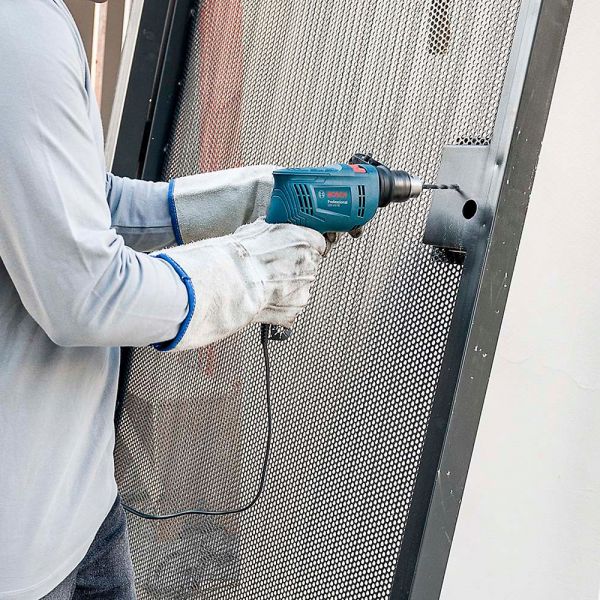 Furadeira de Impacto Bosch GSB 550 RE 550W 220V