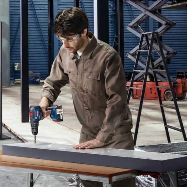 Parafusadeira Furadeira Impacto Brushless Bosch GSB 18V-50-SB Sem Bateria