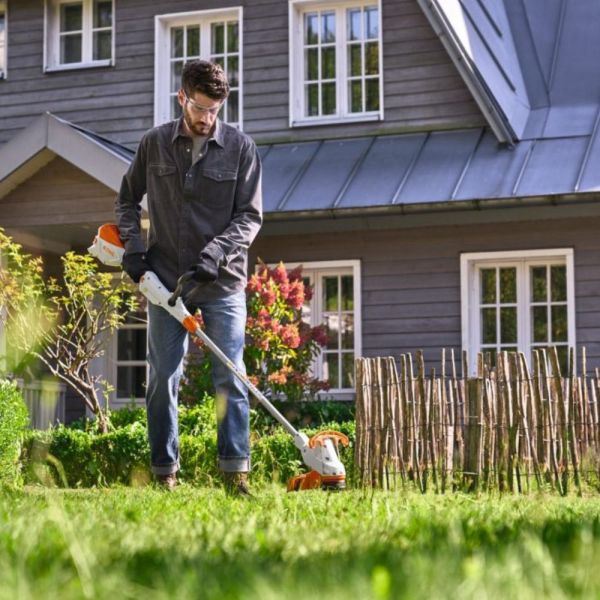 Roçadeira FSA 50 AK com Bateria e Carregador Stihl
