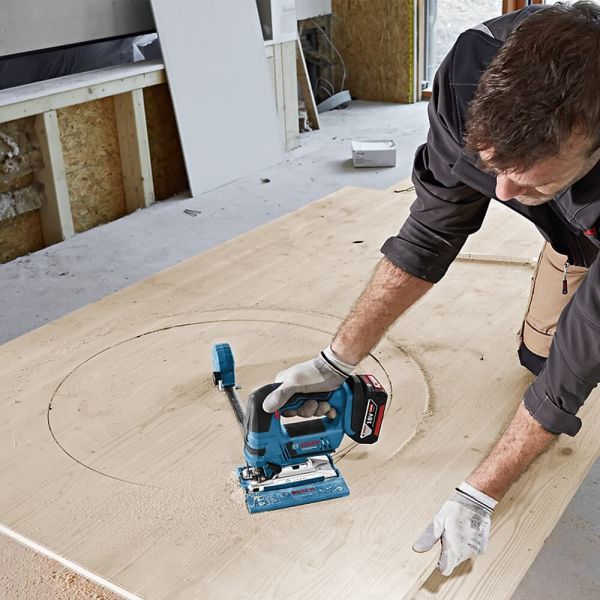 Serra Tico-Tico a Bateria Bosch GST 18V-LI, 18V, sem Bateria e sem Carregador, em Caixa de Papelão