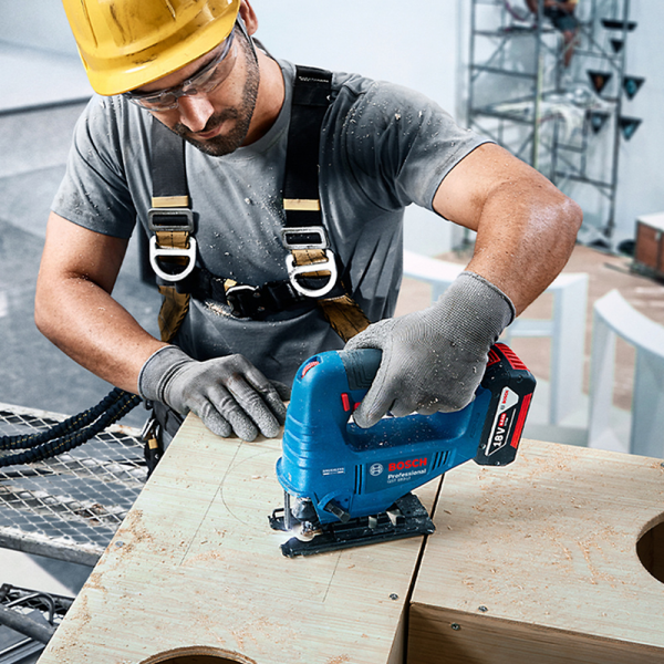 Serra Tico-Tico GST 183-LI com 1 Lâmina Sem Bateria Bosch 