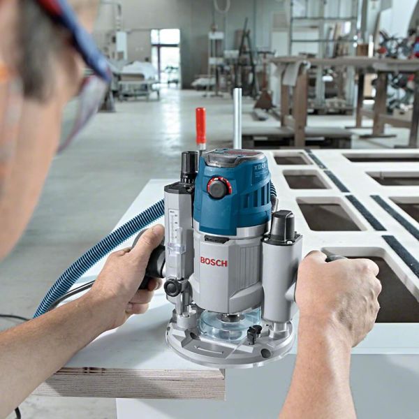 Tupia com Imersão GOF 1600 CE 1600W 220V 4 Pinças Bosch